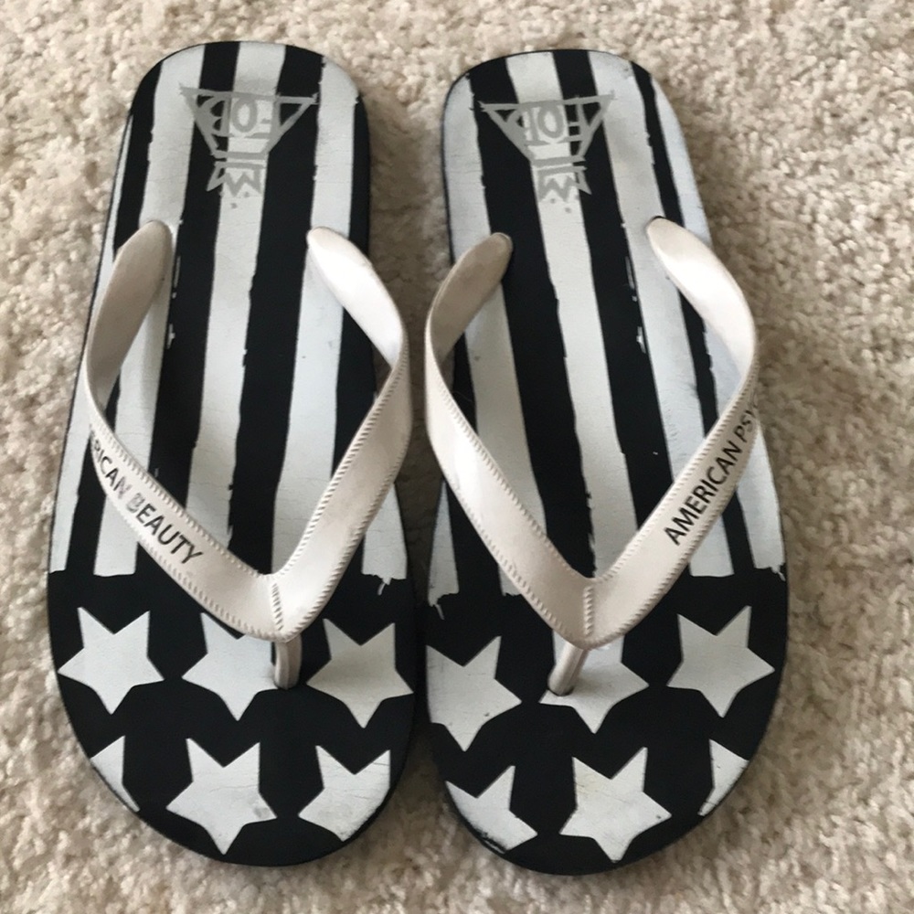Fall Out Boy American Beauty flip flops Sz9